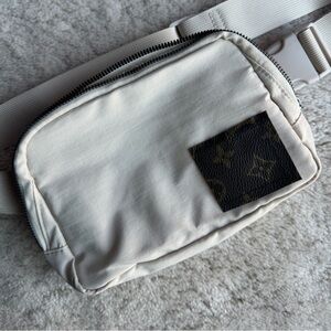 Belt Bag Cross Body Pouch Cream NWOT